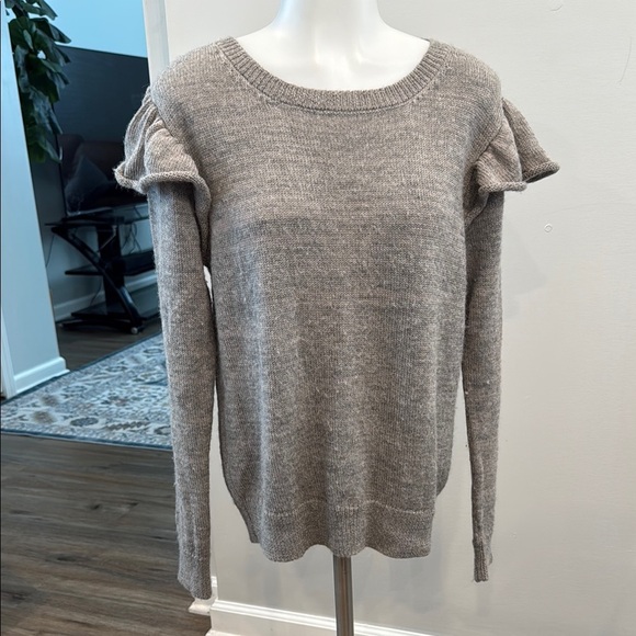 Nation LTD Small Gray Crew Neck Sweater with Ruffle Sleeves - Picture 1 of 6